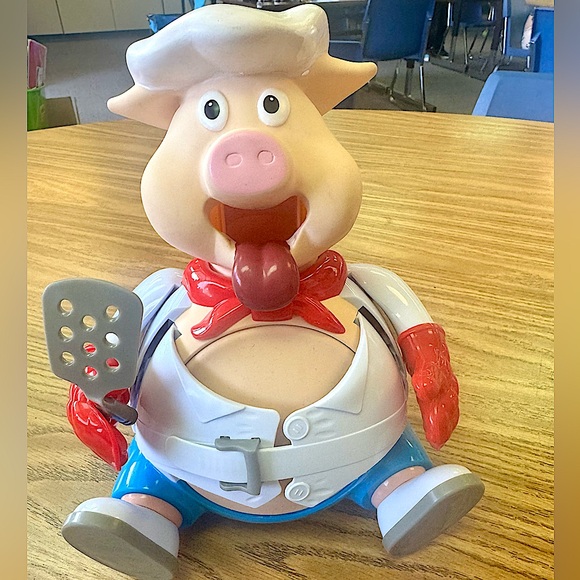 Pop the Pig with Red and Blue Accents - Picture 1 of 3